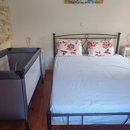 Casa Zervos - Abode Of Light Hébergement de vacances Loutráki