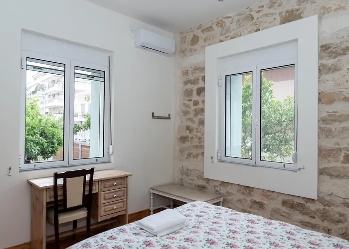 Casa Zervos - Abode Of Light * Loutráki