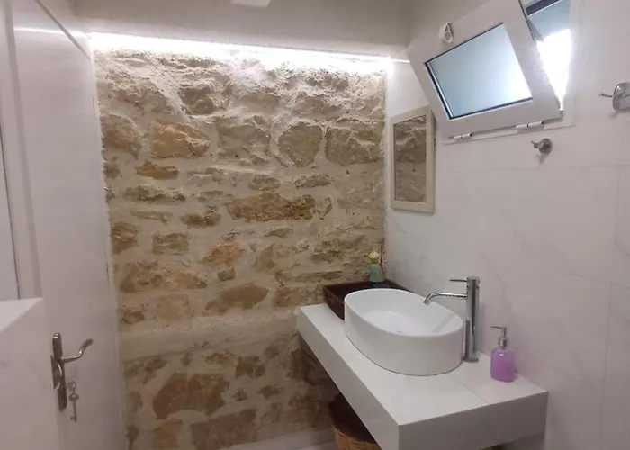 Casa Zervos - Abode Of Light *